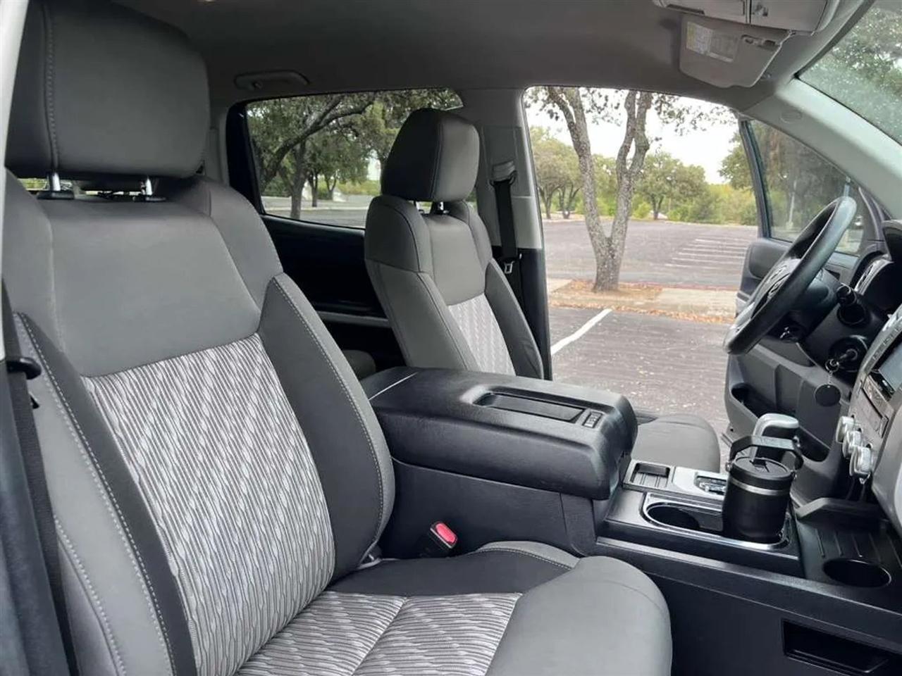 Toyota Tundra  2018
