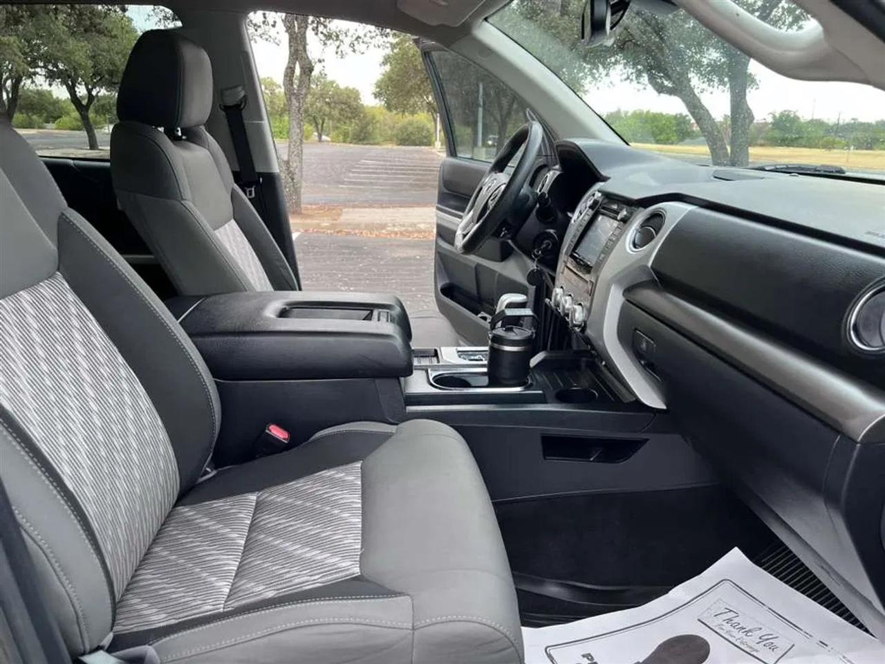 Toyota Tundra  2018