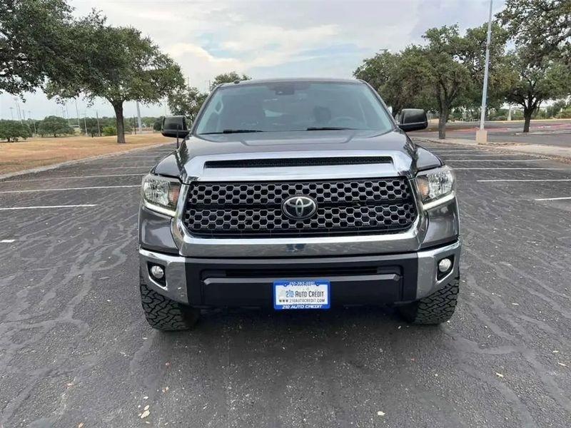 Toyota Tundra  2018
