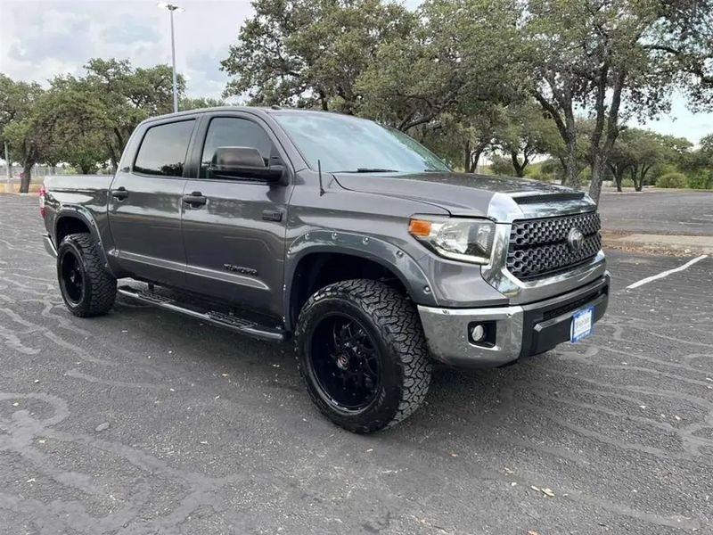 Toyota Tundra  2018