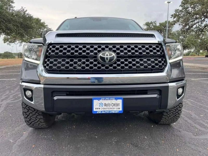 Toyota Tundra  2018