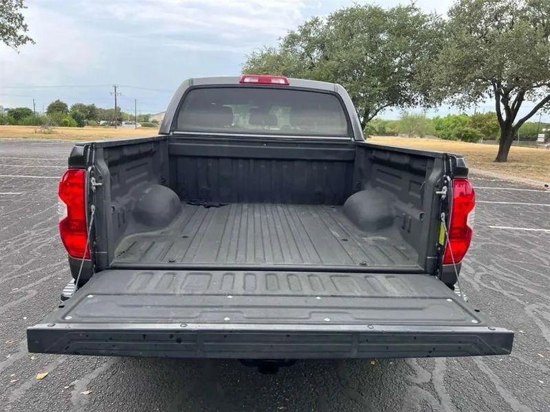 Toyota Tundra  2018