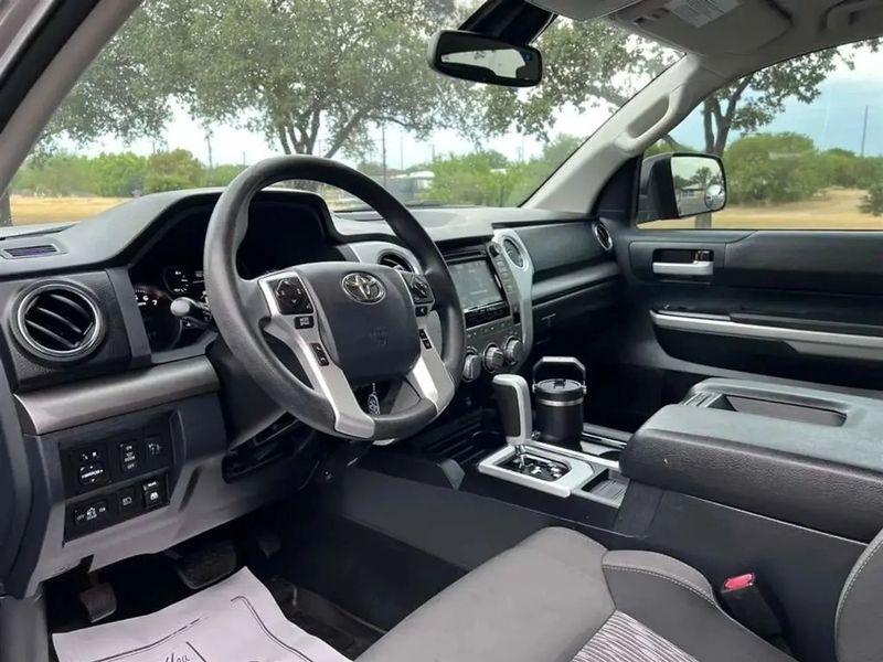 Toyota Tundra  2018