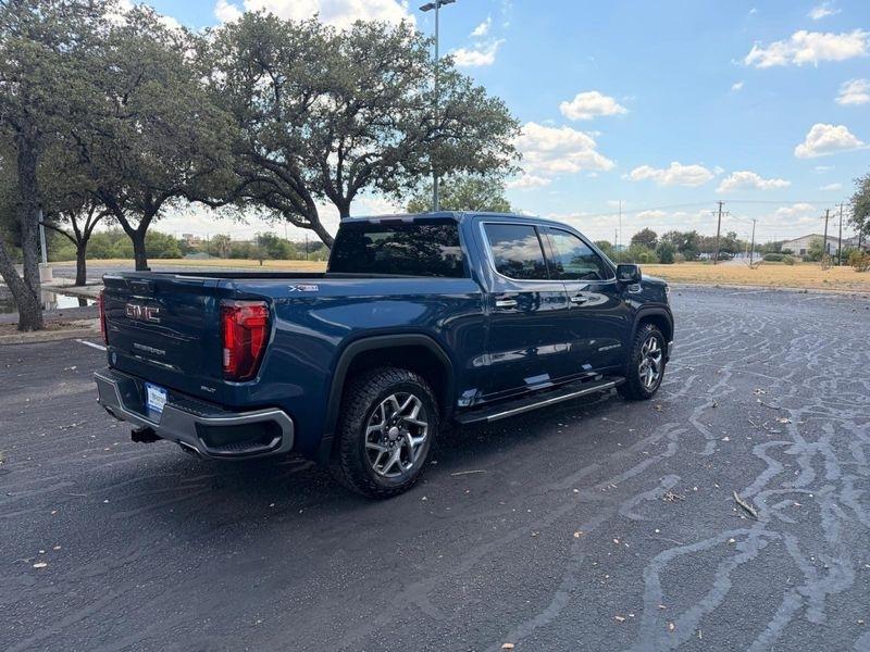 GMC Sierra 1500 SLT Crew Cab 4WD 2023