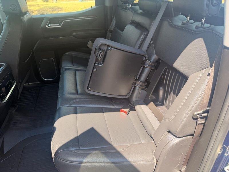GMC Sierra 1500 SLT Crew Cab 4WD 2023