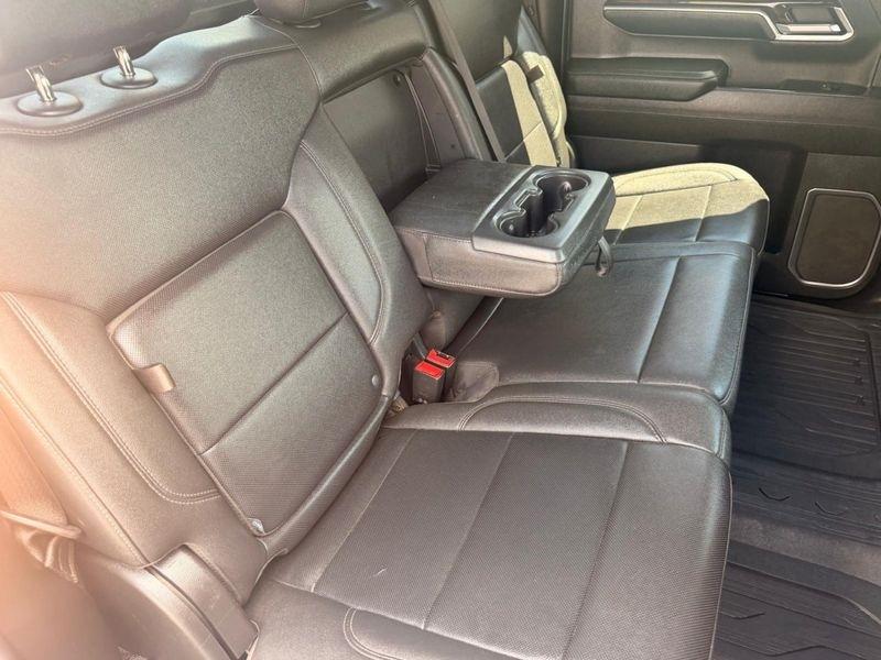 GMC Sierra 1500 SLT Crew Cab 4WD 2023