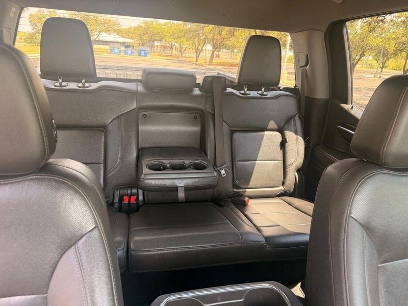 GMC Sierra 1500 SLT Crew Cab 4WD 2023