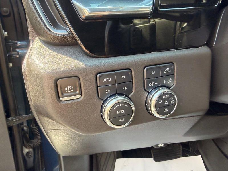 GMC Sierra 1500 SLT Crew Cab 4WD 2023