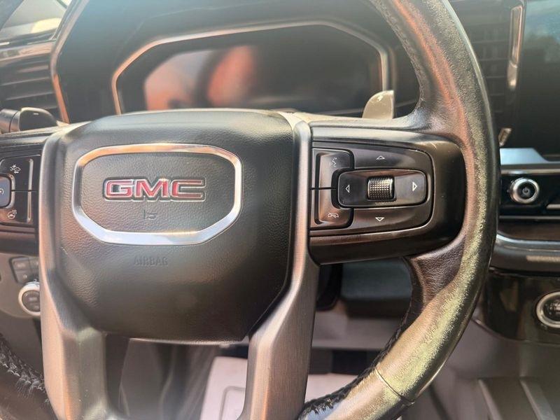 GMC Sierra 1500 SLT Crew Cab 4WD 2023