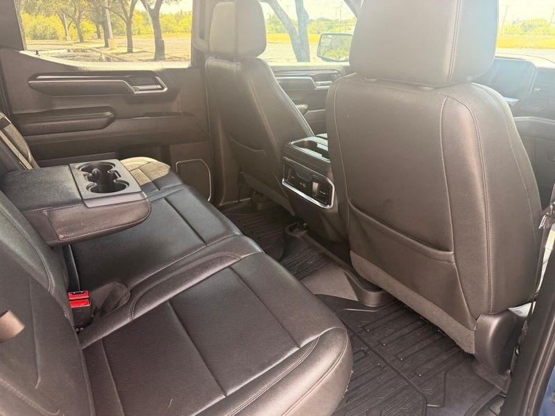 GMC Sierra 1500 SLT Crew Cab 4WD 2023
