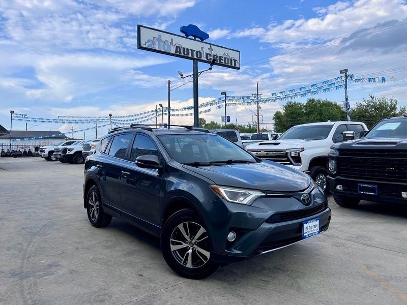 Toyota RAV4 XLE FWD 2018