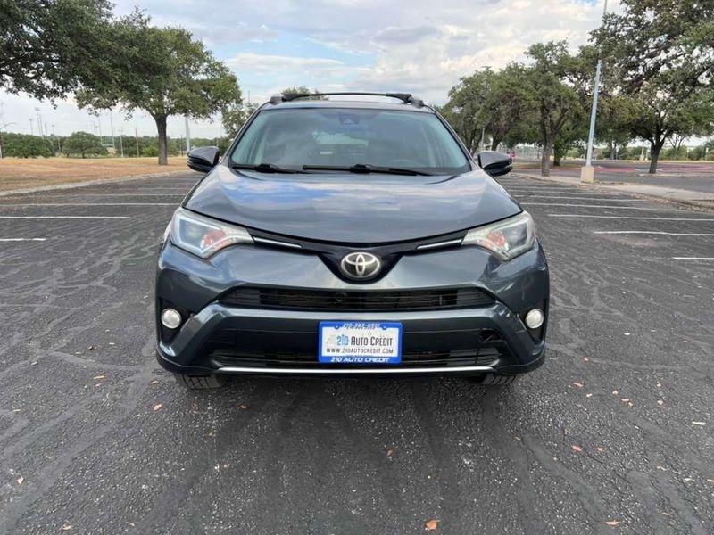 Toyota RAV4 XLE FWD 2018