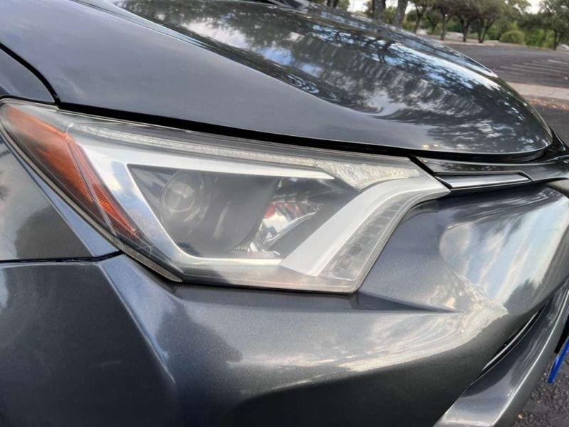 Toyota RAV4 XLE FWD 2018