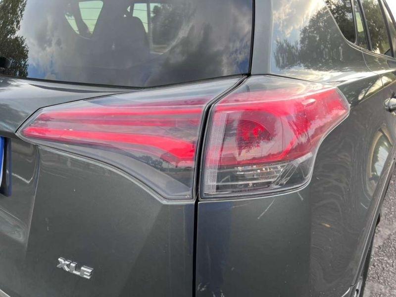 Toyota RAV4 XLE FWD 2018