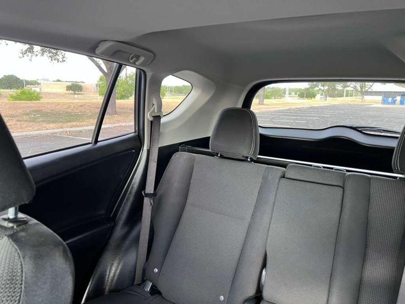 Toyota RAV4 XLE FWD 2018
