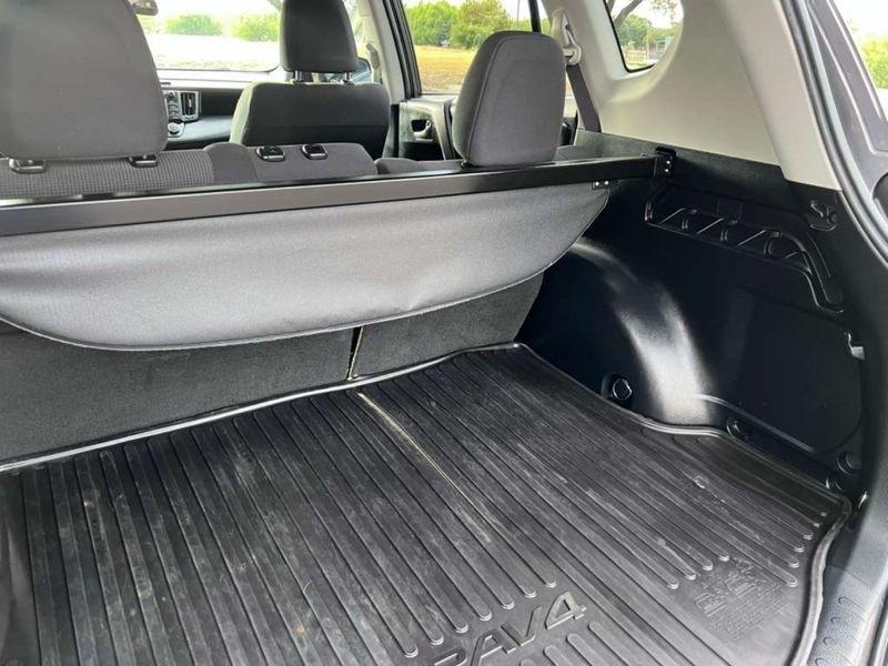 Toyota RAV4 XLE FWD 2018