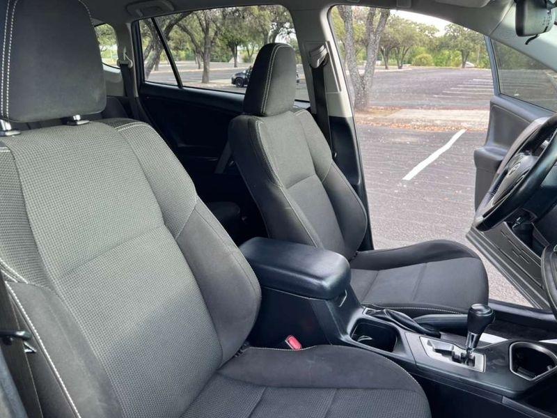 Toyota RAV4 XLE FWD 2018
