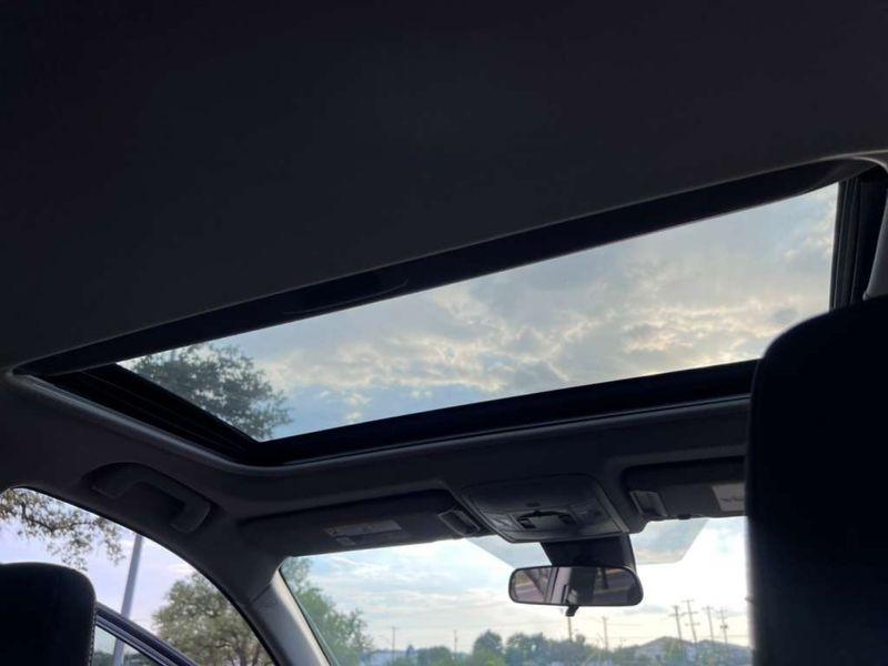 Toyota RAV4 XLE FWD 2018