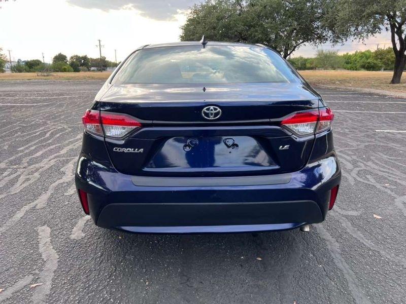 Toyota Corolla LE 2022