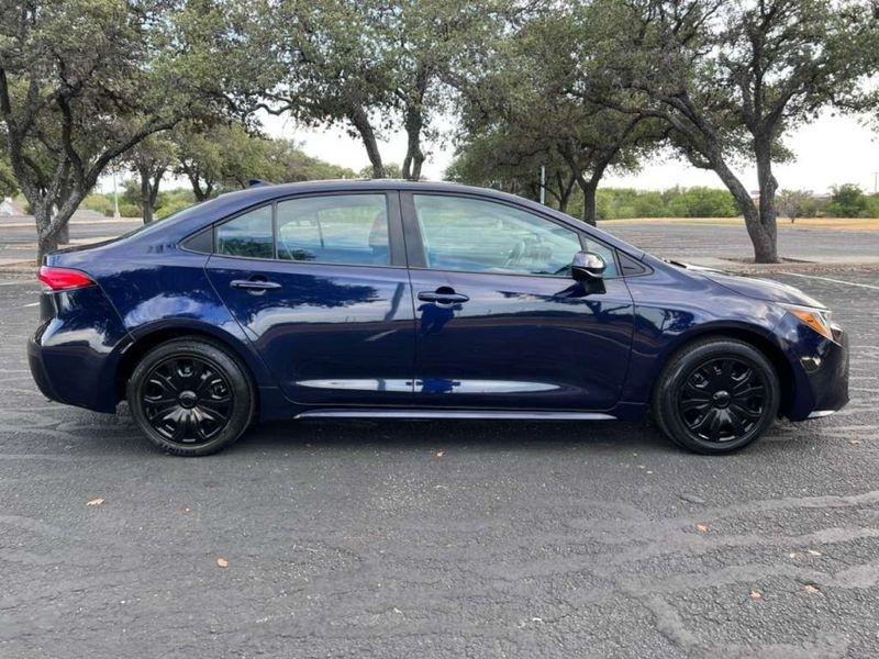 Toyota Corolla LE 2022