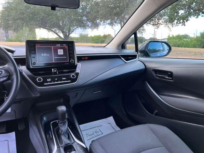Toyota Corolla LE 2022