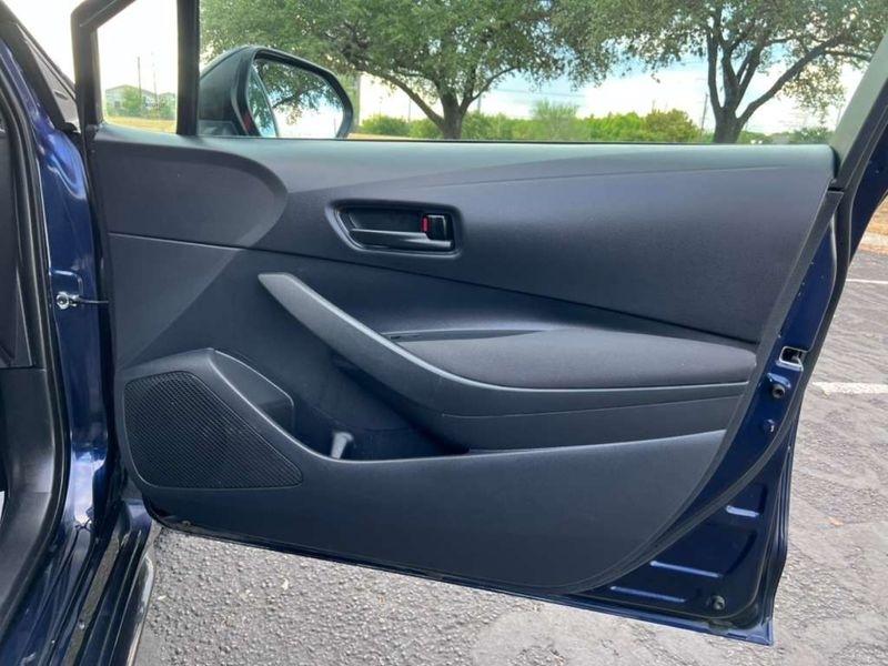 Toyota Corolla LE 2022
