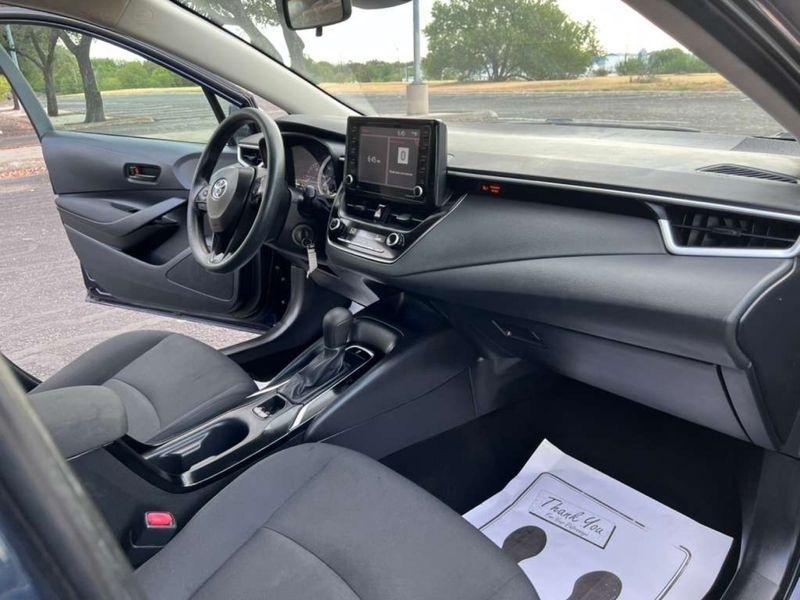 Toyota Corolla LE 2022
