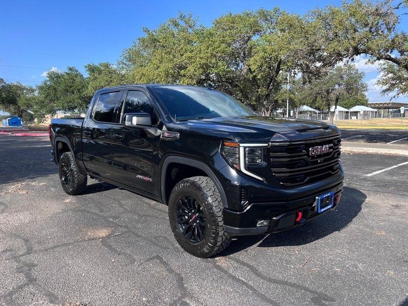 GMC Sierra 1500 AT4X Crew Cab 4WD 2023