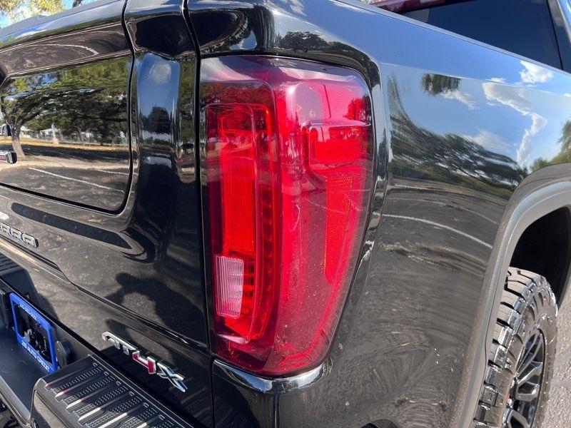 GMC Sierra 1500 AT4X Crew Cab 4WD 2023
