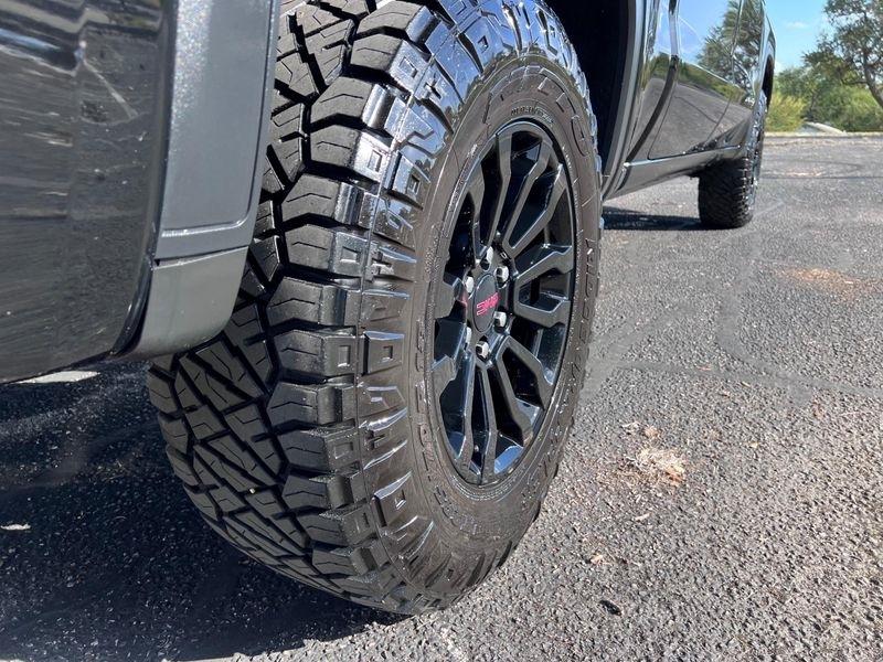 GMC Sierra 1500 AT4X Crew Cab 4WD 2023