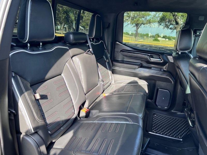 GMC Sierra 1500 AT4X Crew Cab 4WD 2023