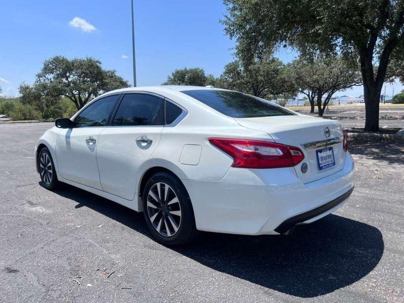 Nissan Altima 2.5 SV 2017