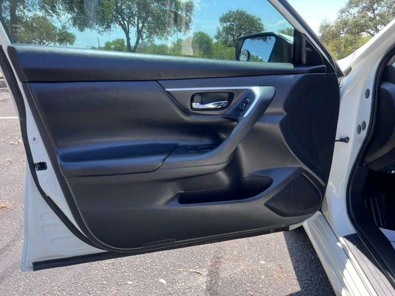 Nissan Altima 2.5 SV 2017