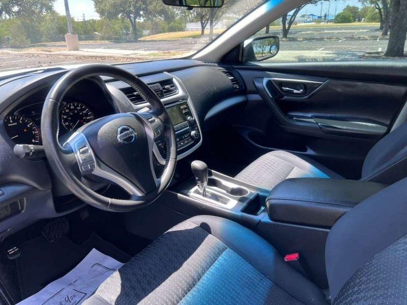 Nissan Altima 2.5 SV 2017