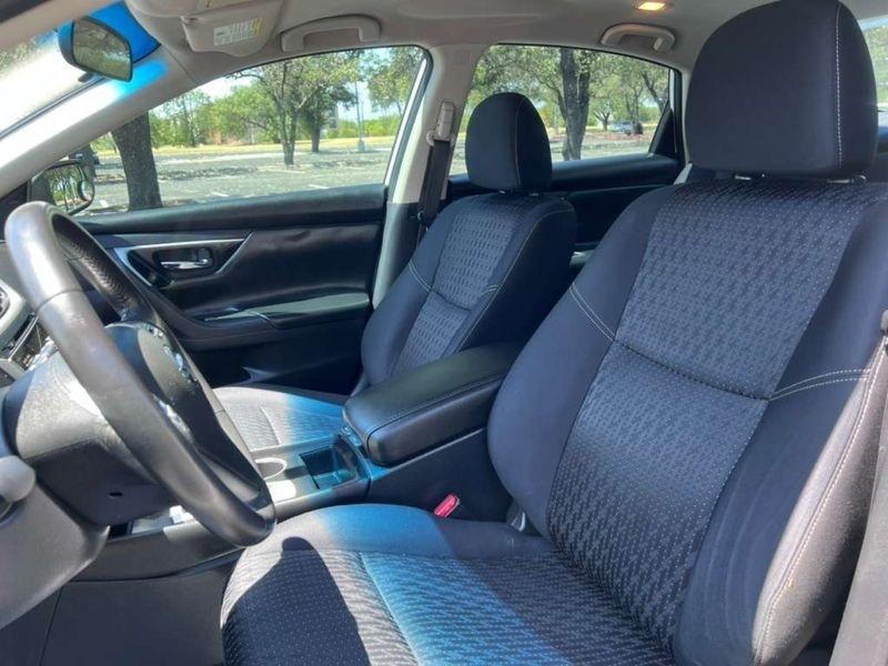 Nissan Altima 2.5 SV 2017