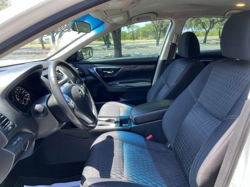 Nissan Altima 2.5 SV 2017