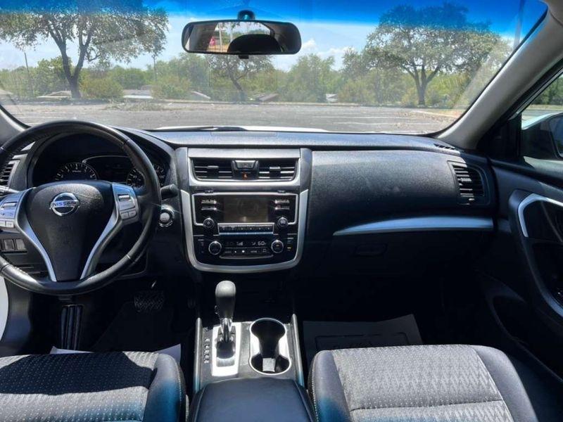 Nissan Altima 2.5 SV 2017