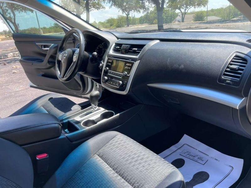 Nissan Altima 2.5 SV 2017