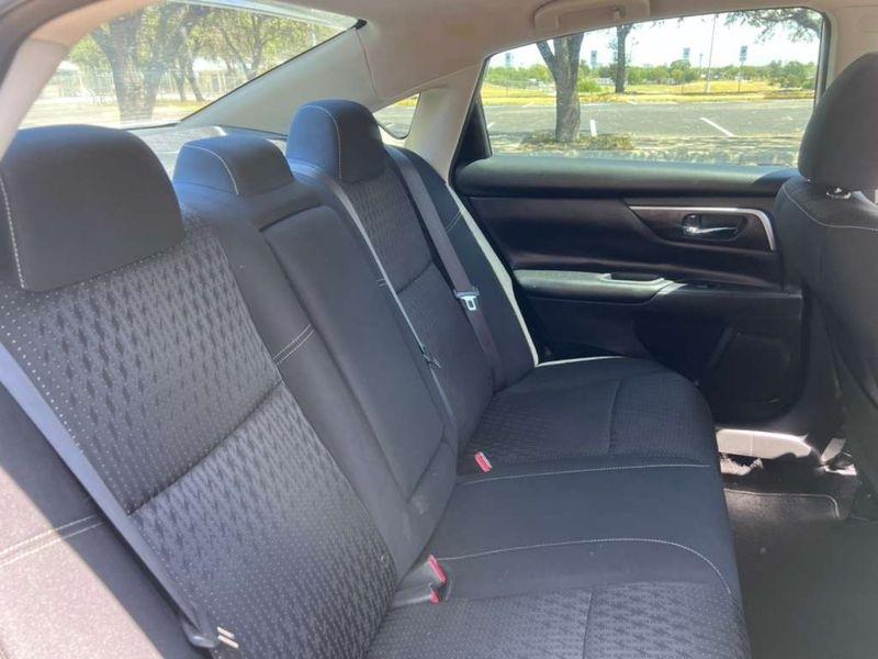 Nissan Altima 2.5 SV 2017