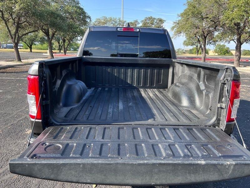 RAM 1500 Lone Star Crew Cab SB 2WD 2022