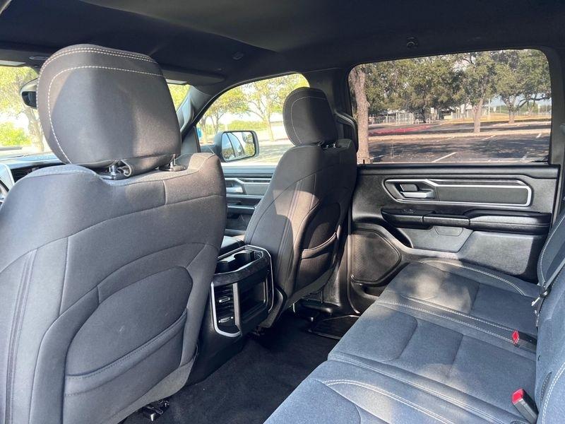 RAM 1500 Lone Star Crew Cab SB 2WD 2022