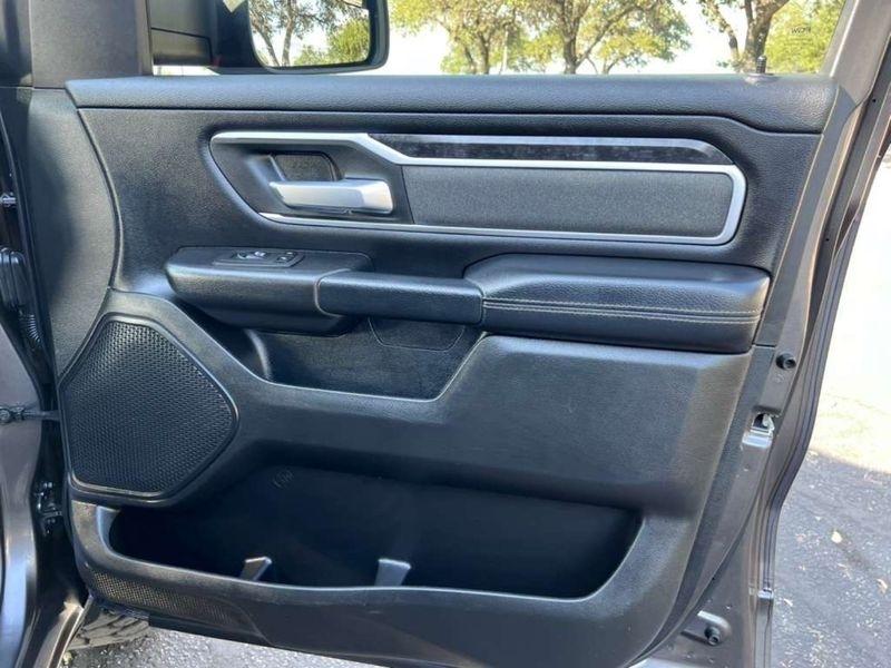 RAM 1500 Lone Star Crew Cab SB 2WD 2022