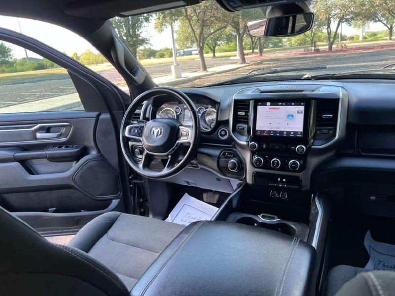 RAM 1500 Lone Star Crew Cab SB 2WD 2022