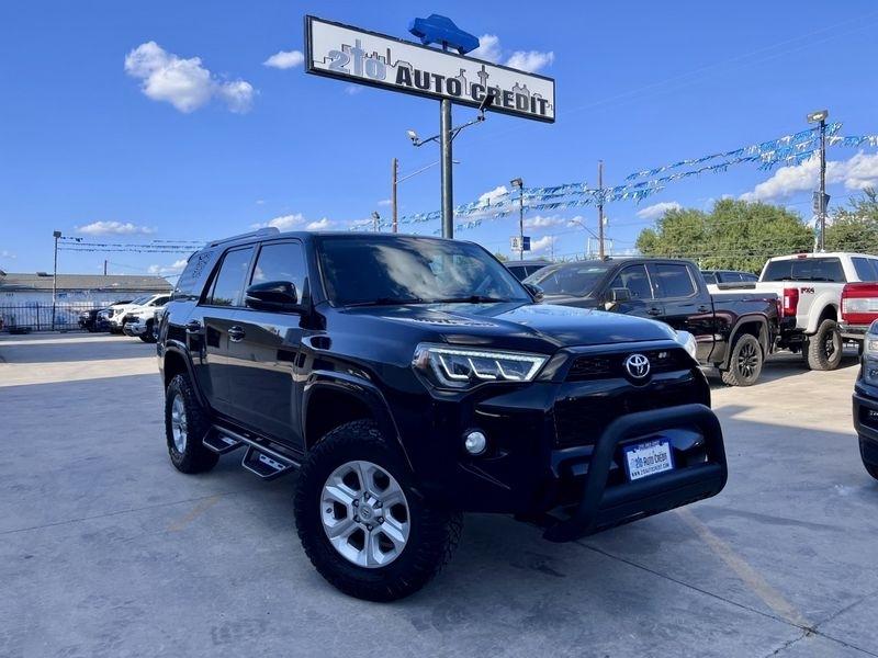 Toyota 4Runner SR5 2WD 2016