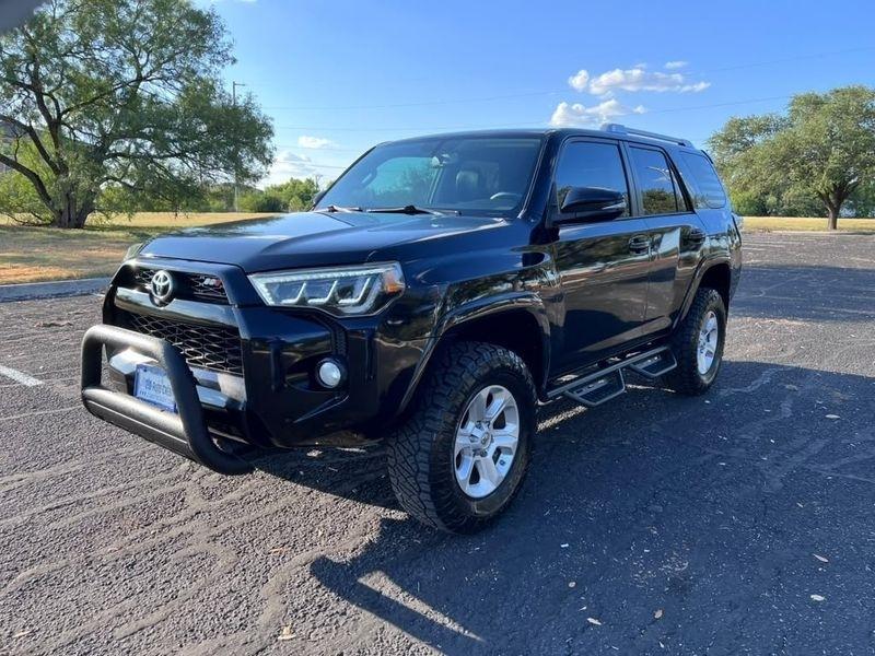 Toyota 4Runner SR5 2WD 2016