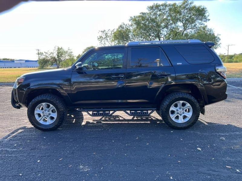 Toyota 4Runner SR5 2WD 2016