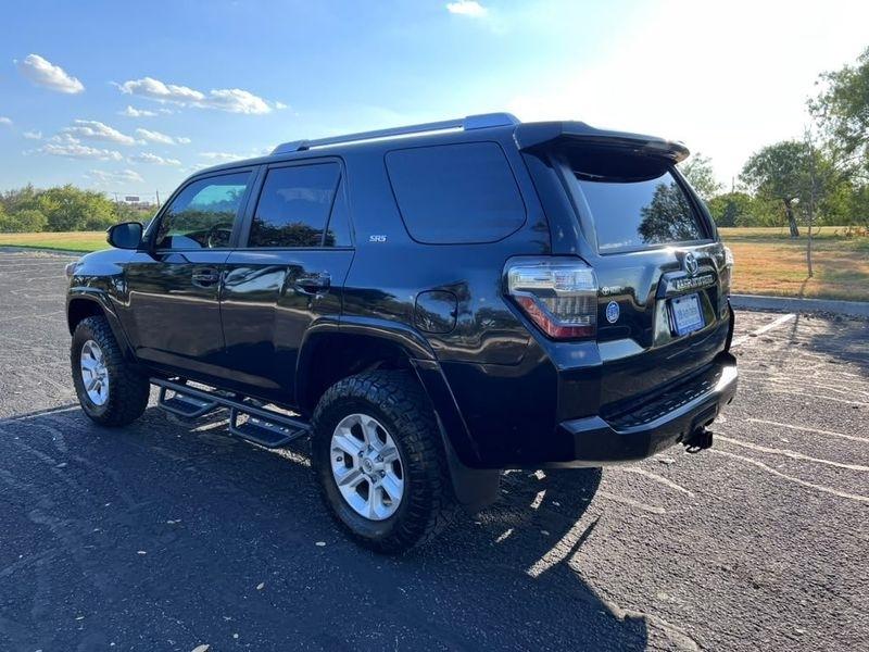 Toyota 4Runner SR5 2WD 2016