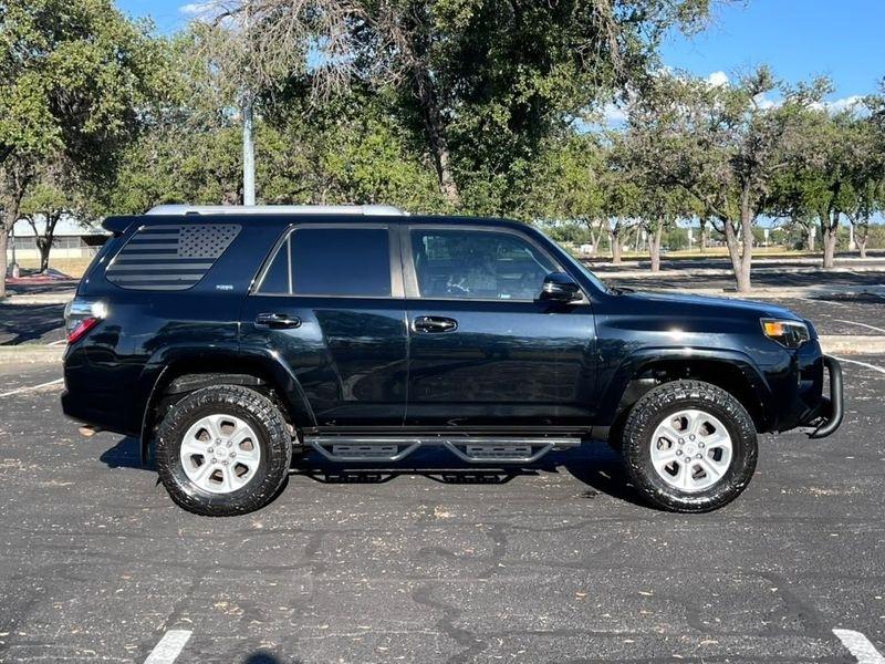 Toyota 4Runner SR5 2WD 2016