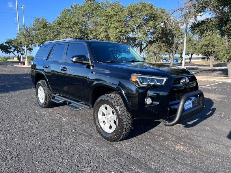 Toyota 4Runner SR5 2WD 2016