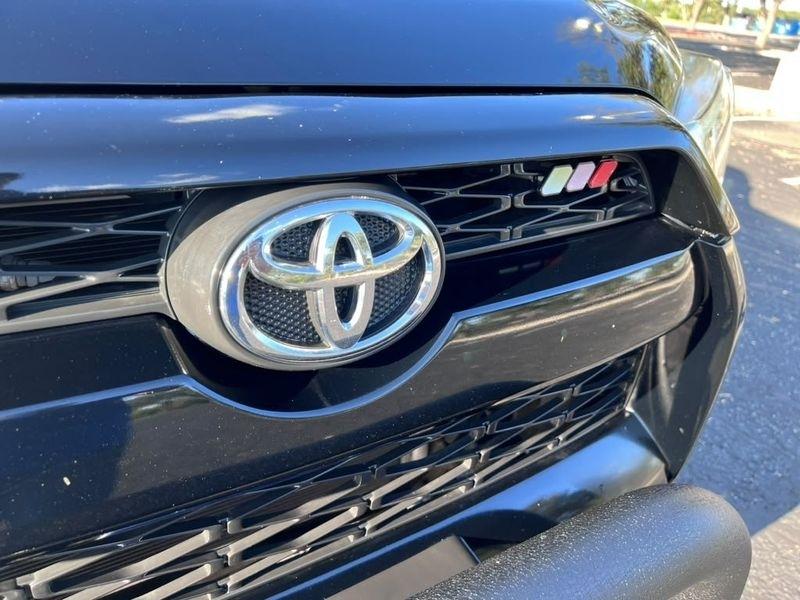 Toyota 4Runner SR5 2WD 2016